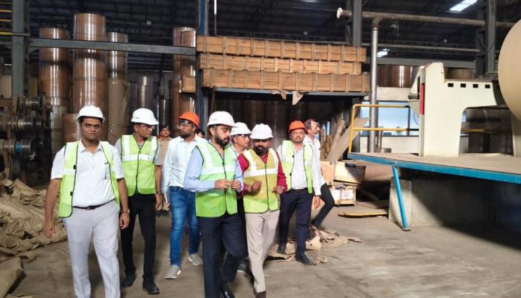 COLLECTOR INDUSTRY VISIT 4