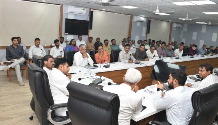 MINISTER MEETING 1