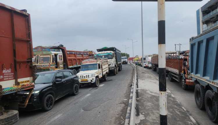 MALIYA FATAK TRAFIC JAM 2