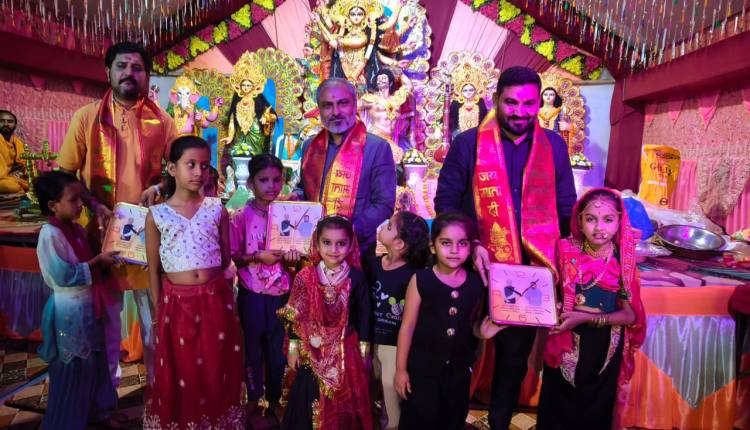 CORPPORATOR NAVRATRI LHANI VITRAN 3