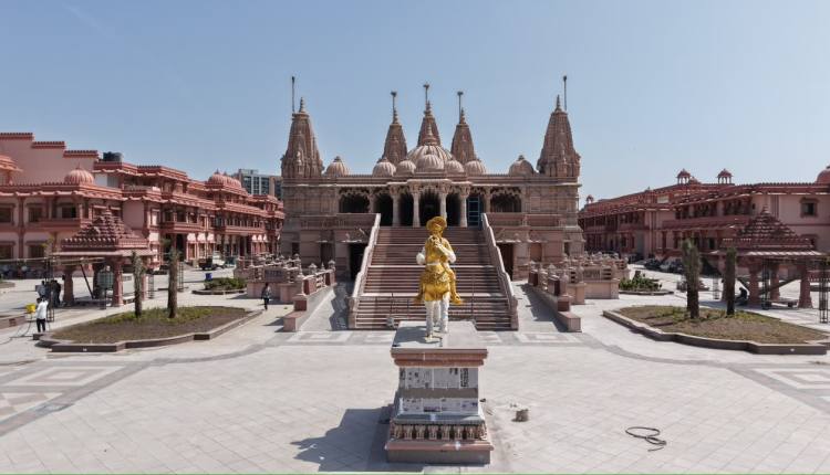 SVAMINARAYAN MANDIR 1